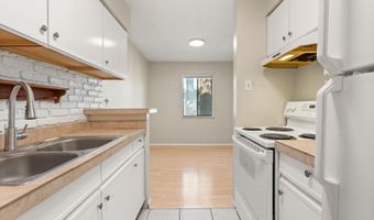1601 Pennsylvania St NE Unit R16, Albuquerque, NM 87110