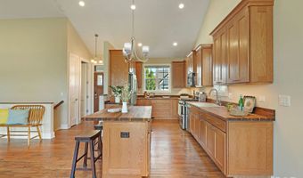 40491 N S Newport Dr, Antioch, IL 60002