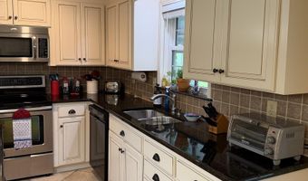 154 Perry Ln, Atmore, AL 36502