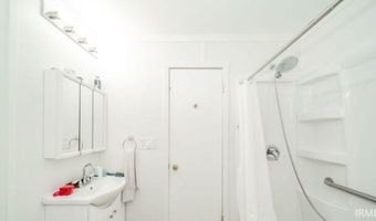 2311 S Fairlawn Way, Anderson, IN 46011