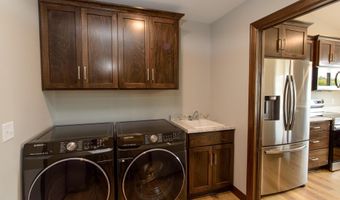 4825 Chainview Dr NW, Alexandria, MN 56308