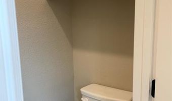 210 Navajo Trl, Alvarado, TX 76009