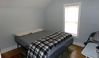 204 Hawthorne St, Alma, MI 48801
