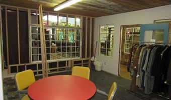 1332 COMMERCIAL St, Astoria, OR 97103