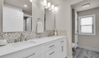 3 Casey Ct, Barnegat, NJ 08005