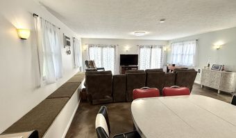 6419 Woodwind Dr, Indianapolis, IN 46217