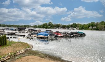 26415 W Beach St, Antioch, IL 60002