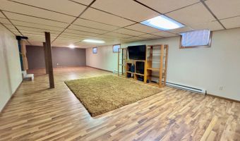 209 10th Ave NW, Bowman, ND 58623