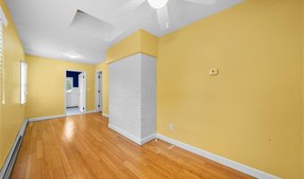 68 Prospect St, Amityville, NY 11701