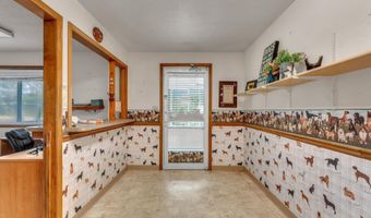 662 E 1452 Rd, Baldwin City, KS 66006