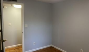 7 Metroview Ct, Ann Arbor, MI 48108