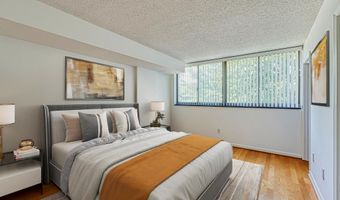 1101 S ARLINGTON RIDGE Rd 216, Arlington, VA 22202