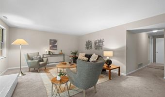 700 Auber Ridge Ct, Ballwin, MO 63011