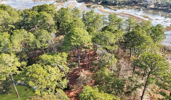 12 E River Dr, Beaufort, SC 29907