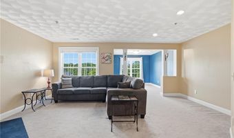 15 Saw Mill Dr 307, North Kingstown, RI 02852
