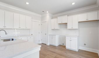 5474 CYPRESS Cir, College Park, GA 30349