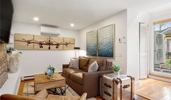 75 Pelham St A, Newport, RI 02840