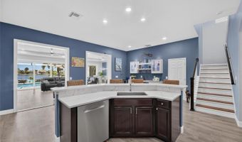 5216 POINT HARBOR Ln, Apollo Beach, FL 33572