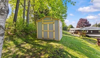 17 Woodland Dr, Barre, VT 05641
