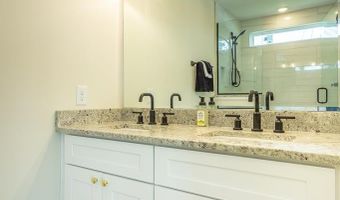 200 13th St, Apalachicola, FL 32320