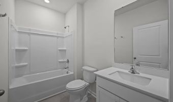 1066 QUEENSLAND Ln, Ayden, NC 28513