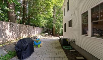 28 Narragansett Rd, Cumberland, RI 02864