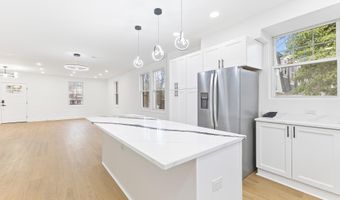 2016 32ND St SE, Washington, DC 20020