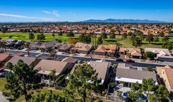 5733 S AMBERWOOD Dr, Chandler, AZ 85248