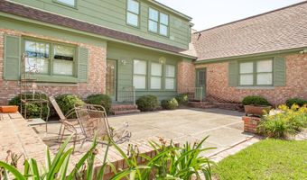 220 Lake Shore Dr, Alma, GA 31510
