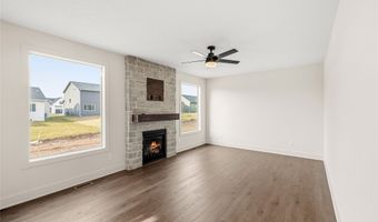 722 NE Crossing Oaks Dr, Ankeny, IA 50021