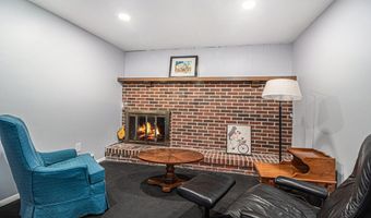2576 Packard St, Ann Arbor, MI 48104