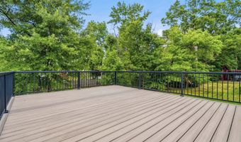 5915 LARPIN Ln, Alexandria, VA 22310