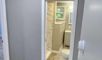 14 Highland Ave, Augusta, ME 04330