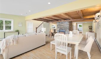25 Willow Dr, Hopkinton, RI 02832