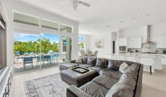832 MANNS HARBOR Dr, Apollo Beach, FL 33572