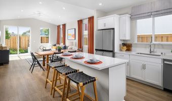 2460 MIDNIGHT Ln, Santa Rosa, CA 95403
