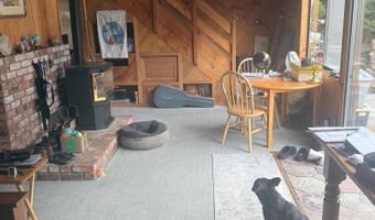 180 Nature Ln, Arcata, CA 95521