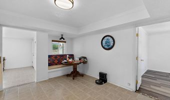 855 Foxcroft Loop, Bosque Farms, NM 87068