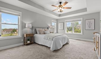 5644 N SUMMERLAND Dr, Appleton, WI 54913