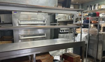 270 West St, Bolton, CT 06043