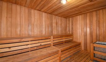 20301 W Country Club Dr 930, Aventura, FL 33180