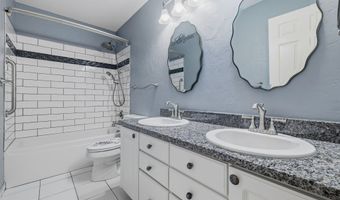 1214 Sandalwood Ct SW, Altoona, IA 50009