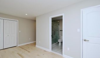 318 N PAYNE St, Alexandria, VA 22314