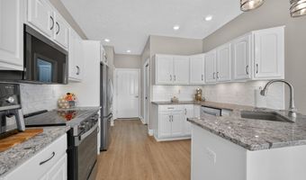 125 Cardinal Ln, Alexandria, IN 46001