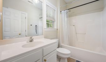 25 Silver Pl Apt B, Angier, NC 27501