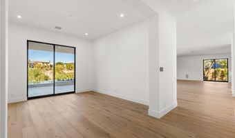 24 Soaring Bird Ct, Las Vegas, NV 89135