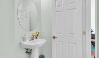 15 LILY POND Ln, Barnegat, NJ 08005