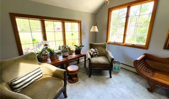 29 Stony Acre Dr, Cranston, RI 02920