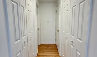 5713 19TH St N, Arlington, VA 22205