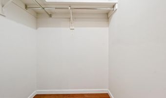 5904 MOUNT EAGLE Dr 105, Alexandria, VA 22303